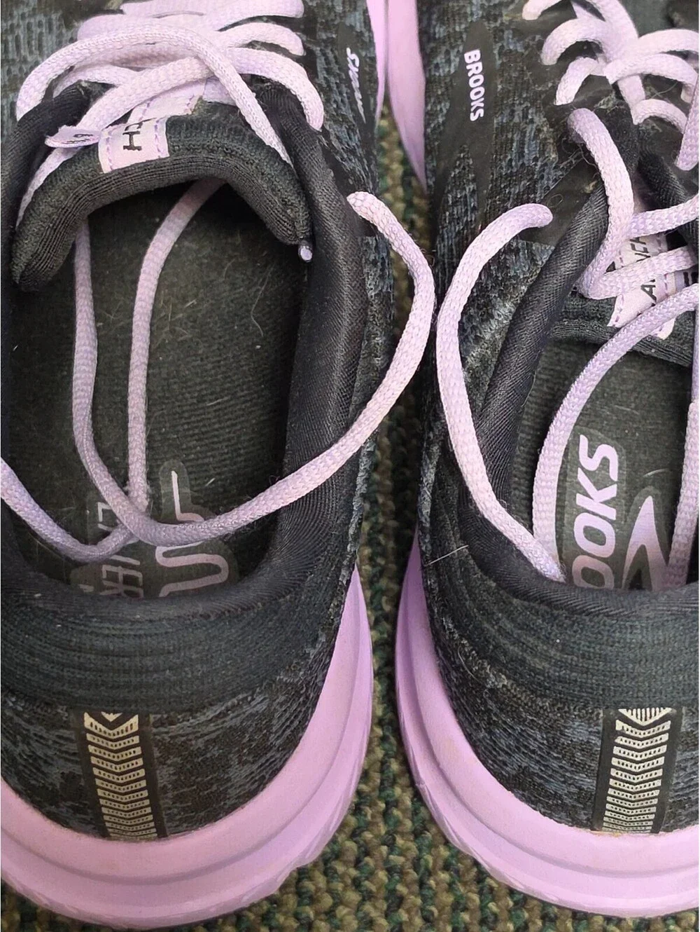 Brooks Launch 6 Women's Black Knit Pattern w/Purple Accent Running Shoes Sz 9.5